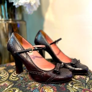 Vintage MIU MIU Perforated Leather Mary Jane Pumps Size 38